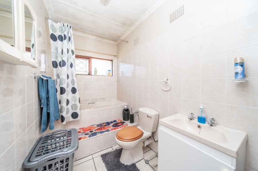 3 Bedroom Property for Sale in Bonza Bay Eastern Cape